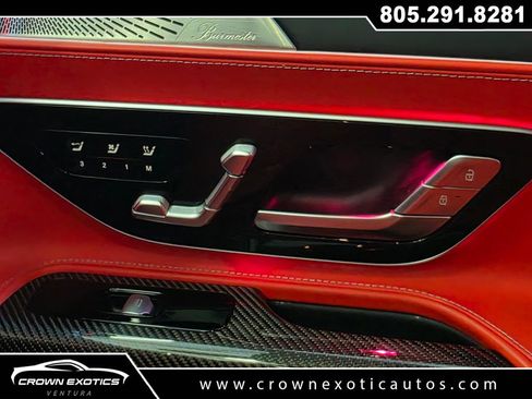 Used 2023 Mercedes-Benz SL 63 AMG 4MATIC w/ Driver Assistance Package image 39