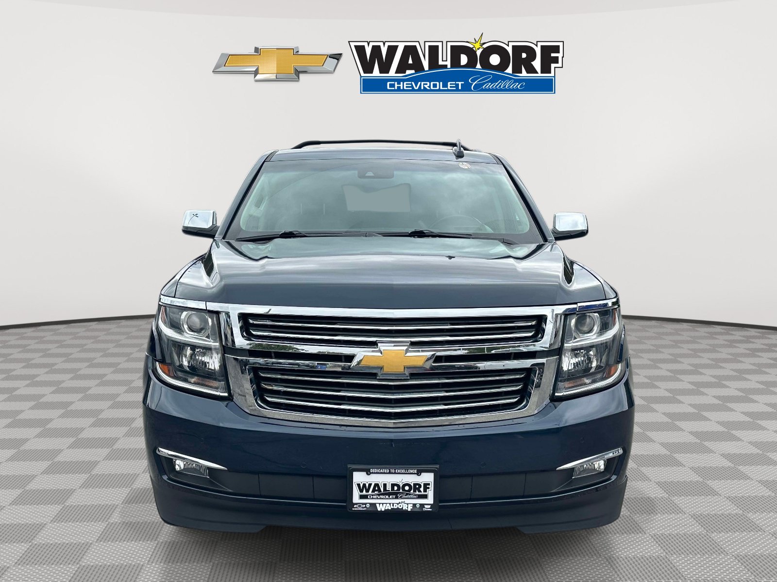 Used 2019 Chevrolet Suburban Premier AWD/4WD image 2