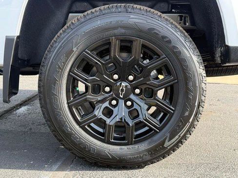 New 2026 Chevrolet Colorado W/T w/ WT Custom Package RWD image 16