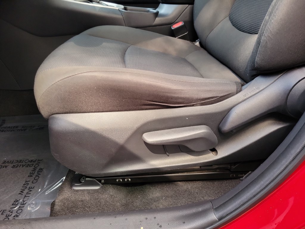 Used 2023 Toyota RAV4 LE FWD image 12