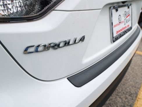 Used 2024 Toyota Corolla LE FWD image 11