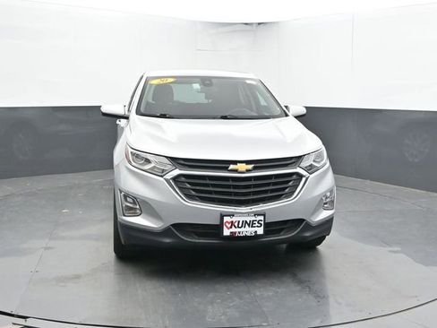 Used 2020 Chevrolet Equinox LT AWD/4WD image 2