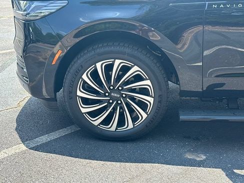 New 2026 Lincoln Navigator Black Label AWD/4WD image 11