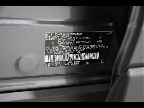 Used 2025 Toyota RAV4 LE AWD/4WD image 23
