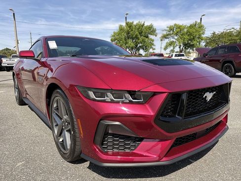 Used 2025 Ford Mustang GT RWD image 29