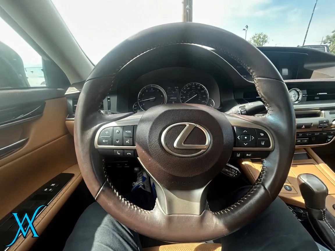 Used 2017 Lexus ES 350 w/ Accessory Package 2 FWD image 37