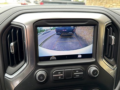 Used 2021 Chevrolet Silverado 1500 LT w/ Remote Start Package AWD/4WD image 12