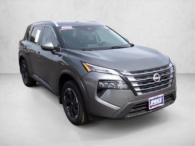 Used 2024 Nissan Rogue SV w/ SV Premium Package FWD image 6