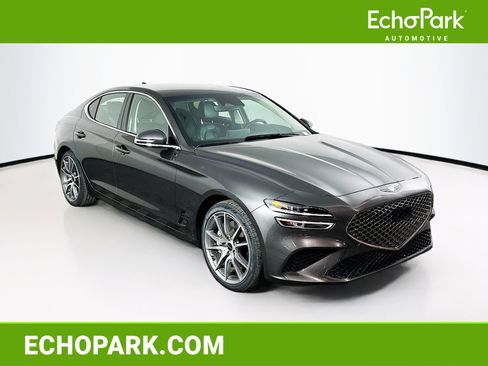 Used 2025 Genesis G70 2.5T image 1
