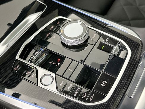 New 2026 BMW X5 xDrive50e w/ Executive Package image 16