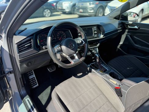 Used 2019 Volkswagen Jetta GLI FWD image 17
