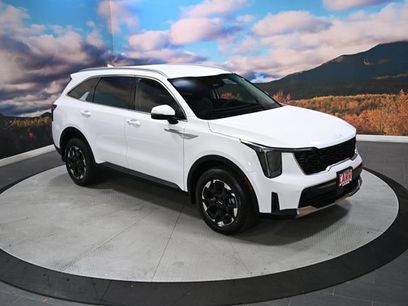 Used 2025 Kia Sorento S