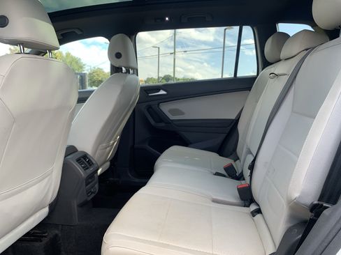 Used 2019 Volkswagen Tiguan SEL Premium R-Line AWD/4WD image 32