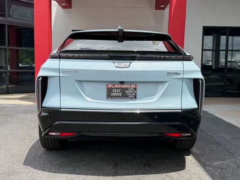 Used 2024 Cadillac Lyriq Luxury AWD/4WD image 9