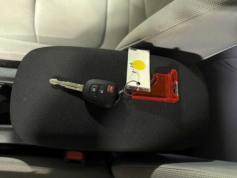 Certified 2024 Toyota Corolla Cross L image 29