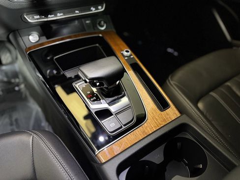 Used 2023 Audi Q5 2.0T Premium w/ Convenience Package image 16