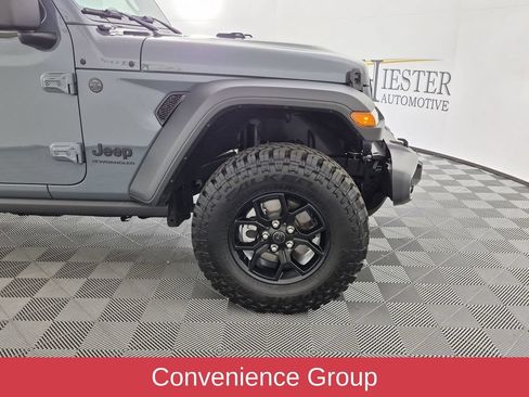 Used 2025 Jeep Wrangler Unlimited Sport AWD/4WD image 12