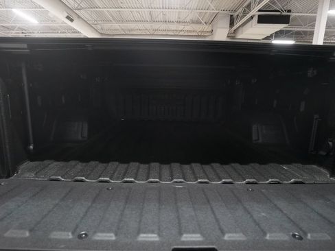 Certified 2025 GMC Sierra 1500 AT4 w/ AT4 Premium Package AWD/4WD image 10