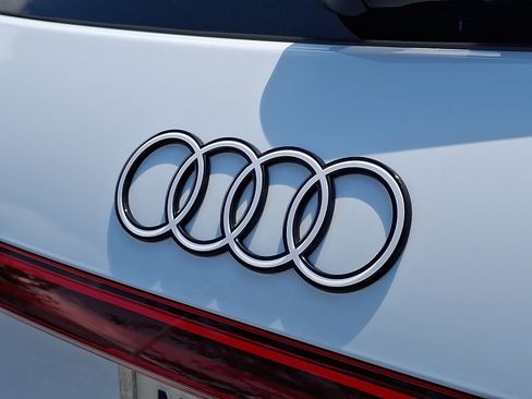 Used 2025 Audi Q5 Premium w/ Premium Plus AWD/4WD image 30