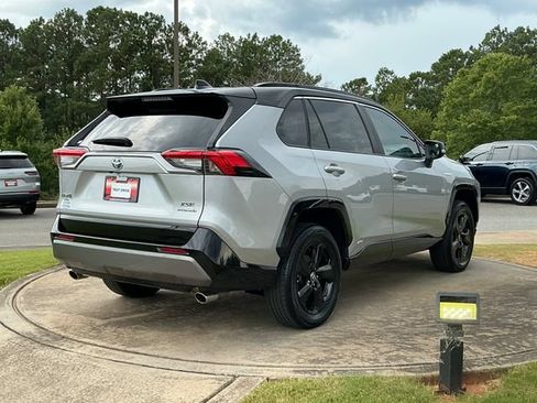 Used 2021 Toyota RAV4 XSE w/ XSE Grade Weather Package AWD/4WD image 7