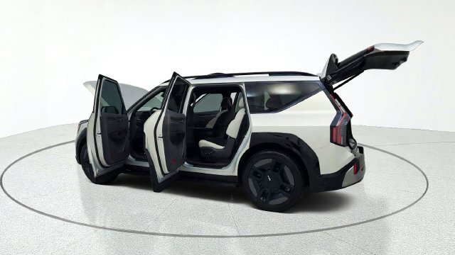 Used 2024 Kia EV9 GT-Line AWD/4WD image 15