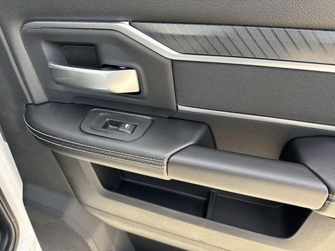 New 2026 RAM 2500 Big Horn AWD/4WD image 22