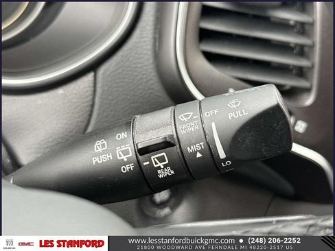 Used 2021 Jeep Cherokee Trailhawk AWD/4WD image 25