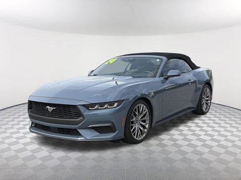 Used 2024 Ford Mustang Premium image 3