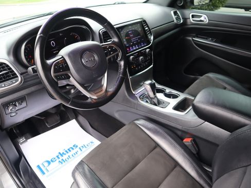 Used 2020 Jeep Grand Cherokee Altitude AWD/4WD image 23