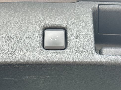 Used 2024 Ford Escape ST-Line w/ Tech Pack #1 AWD/4WD image 38