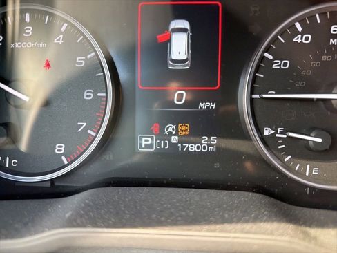 Used 2025 Subaru Forester Touring AWD/4WD image 9