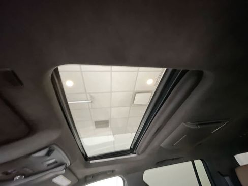 Used 2020 Cadillac Escalade ESV Platinum image 22