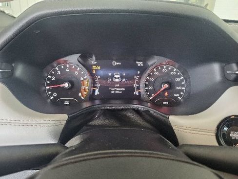Used 2025 Jeep Compass Limited AWD/4WD image 39