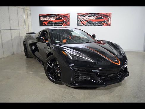 Used 2026 Chevrolet Corvette Z06 w/ Stealth Interior Trim Package RWD image 2