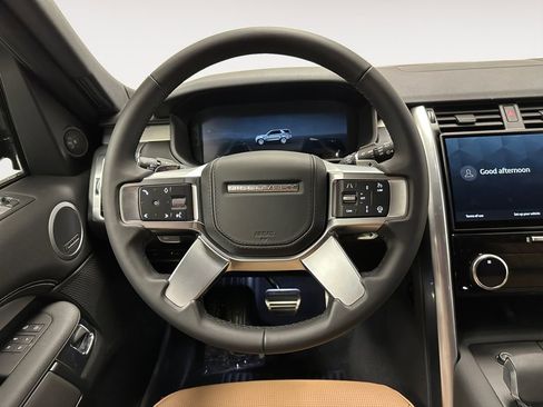 New 2026 Land Rover Discovery Limited Edition AWD/4WD image 12