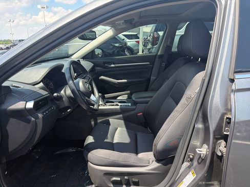 Used 2019 Nissan Altima 2.5 SV FWD image 10