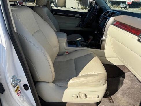 Used 2010 Lexus GX 460 Base AWD 4dr SUV image 22