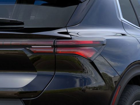 New 2026 Chevrolet Equinox EV LT image 21