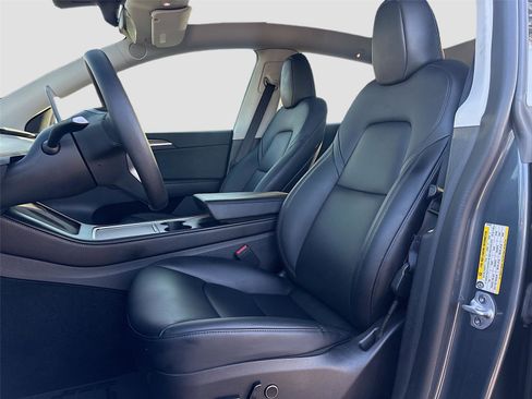 Used 2023 Tesla Model Y Long Range image 23