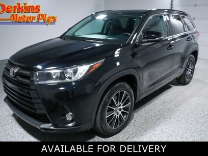 Used 2017 Toyota Highlander SE