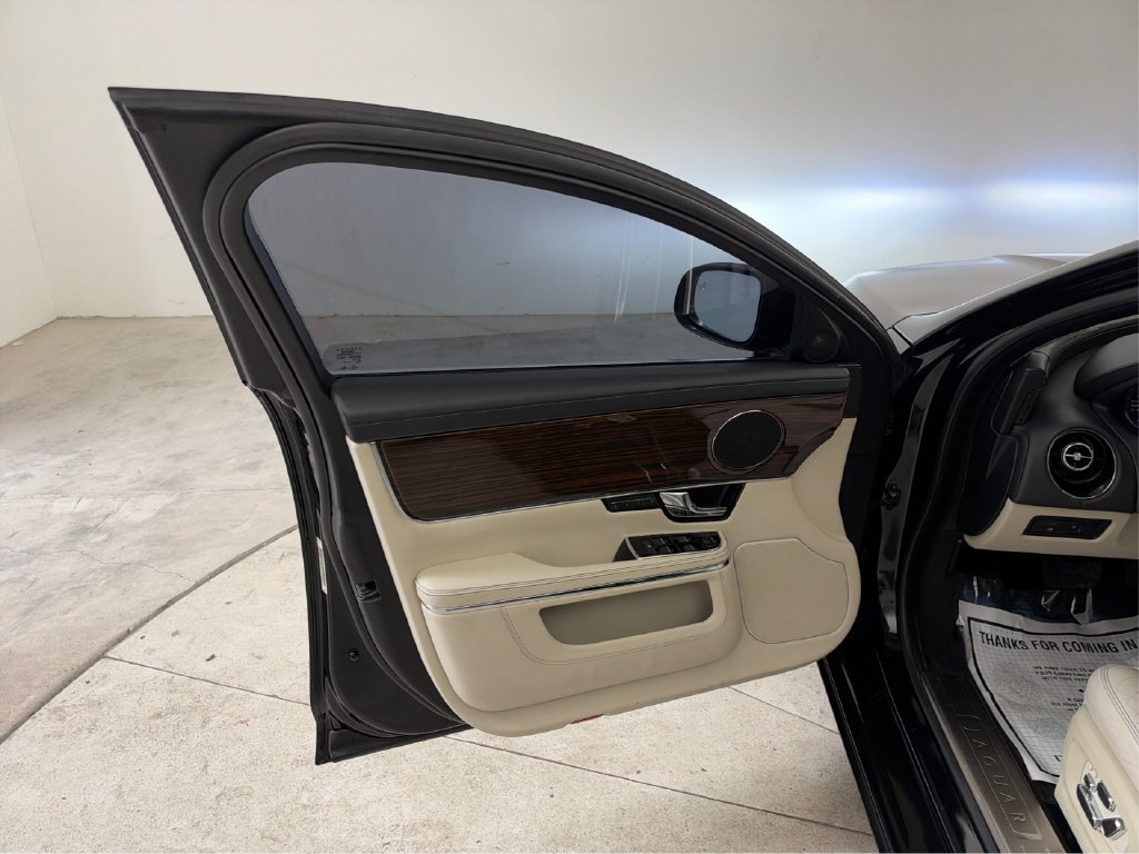 Used 2012 Jaguar XJ L RWD image 19