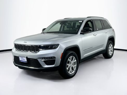 Used 2023 Jeep Grand Cherokee Limited AWD/4WD image 1