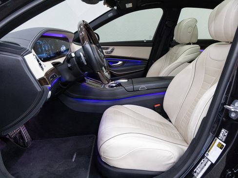 Used 2018 Mercedes-Benz S 560 Sedan image 7