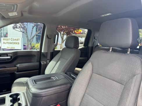 Used 2020 Chevrolet Silverado 1500 RST AWD/4WD image 10
