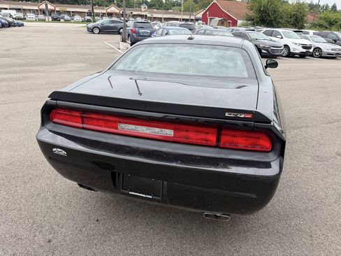 Used 2014 Dodge Challenger SRT8 Core RWD image 8