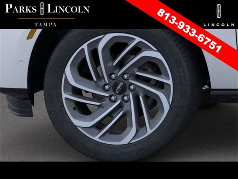 New 2026 Lincoln Navigator Reserve image 19