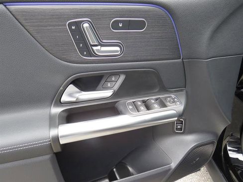 Used 2026 Mercedes-Benz GLA 250 4MATIC image 9
