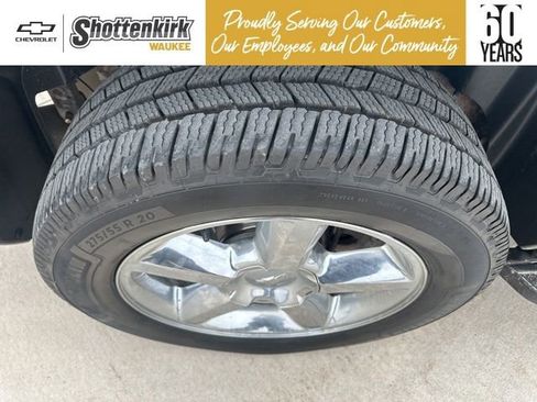 Used 2013 Chevrolet Tahoe LTZ image 11