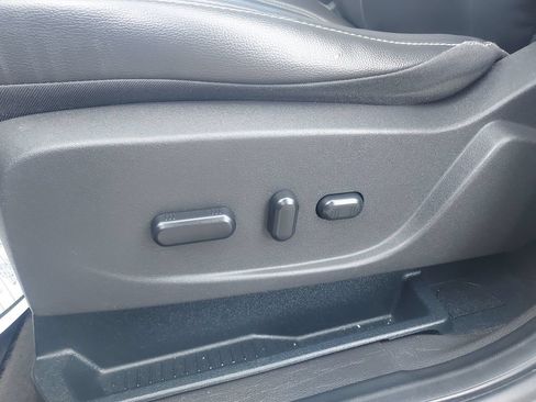 Used 2017 Ford Escape Titanium w/ Equipment Group 301A AWD/4WD image 26