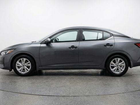 Used 2025 Nissan Sentra S FWD image 5